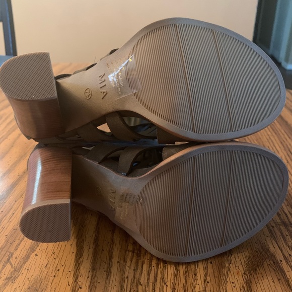 Suede Cut Out Peep Toe Bootie - Picture 5 of 7